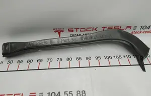 Ventilační systém vzduchové potrubí pravé horizontální (PE polyethylen) Tesla Model X 1090903-00-A