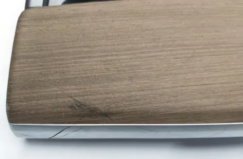 3 Декоративна накладка інструментальної панелі (дерево) з пошкодженням Tesla model 3 1091225-00-F