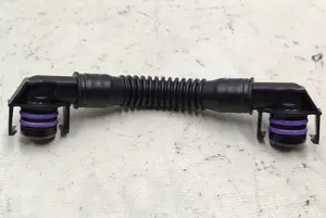 Патрубок системи охолодження основної батареї Tesla model 3 1091584-00-B