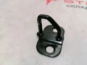Петля замка дверей багажника Tesla model 3 1092309-00-B