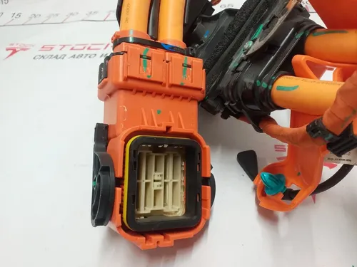 1 Порт зарядки з високовольтним кабелем (у зборі) GEN3 Tesla model 3 1449495-10-E