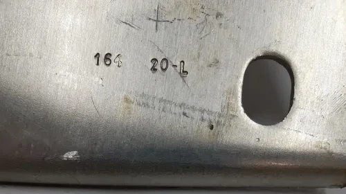 Кронштейн-спрямовуюча підсилювача заднього бампера ліва NEW Tesla model 3 1095314-00-C