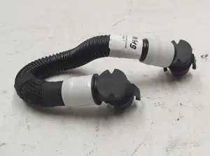 26 Penthouse kølerørsindløb Tesla Model 3, Model Y 1095763-00-G