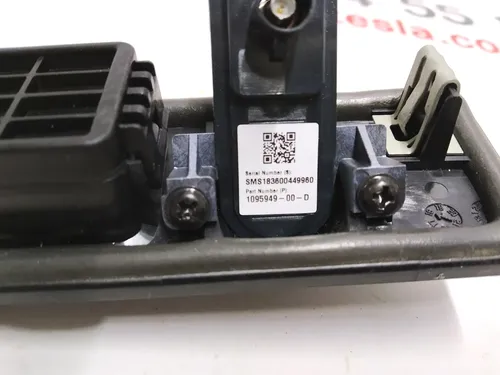 1 Pulsante per l'apertura del cofano del bagagliaio con gruppo telecamera Tesla Model 3 1095949-00-E