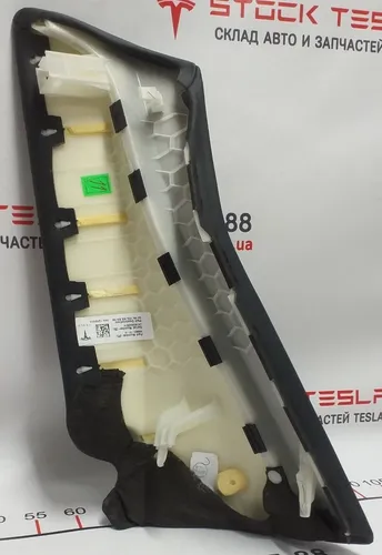 1 Sittdyna 2:a raden höger (PUR BLK) Tesla modell 3 1096031-01-I