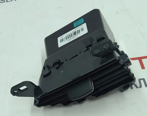 7 1096879-00-B Conducto de aire del panel central del pasajero izquierdo Tesla modelo XS REST 1096879-00-B