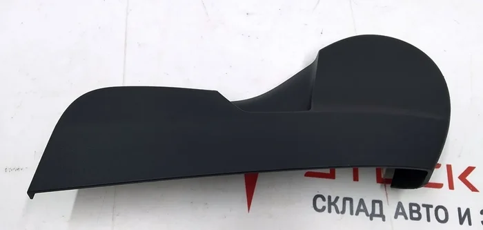 10 装饰性乘客座椅左下方 Tesla Model 3、Model Y 1557724-00-E