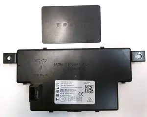 Блок та електронний ключ(картка) комплект Tesla model 3, model Y 1100241-00-E