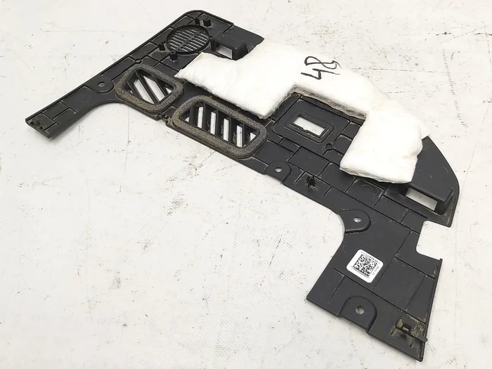 3 Øvre passagerfodrumspanel Tesla model 3 1100553-00-F