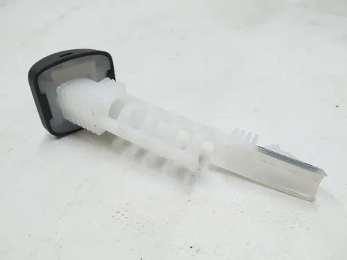 7 Замок підголівника центрального сидіння 2-го ряду лівий Tesla model 3 1101420-00-E