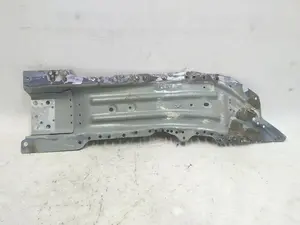 Передня зовнішня панель лонжерона права з кріпленням Tesla model Y 1103448-S0-C