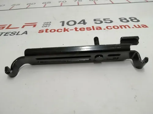 5 Планка верхня кріплення АКБ Tesla model 3 1103736-00-C
