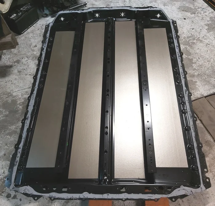 Корпус основної батареї Long Range Tesla model 3 1104424-00-M