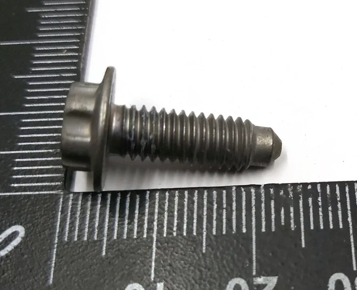 6 Болт батареї TE,M6x18,STL[109],ZNNI,PC Tesla model 3, model Y 1104743-00-B