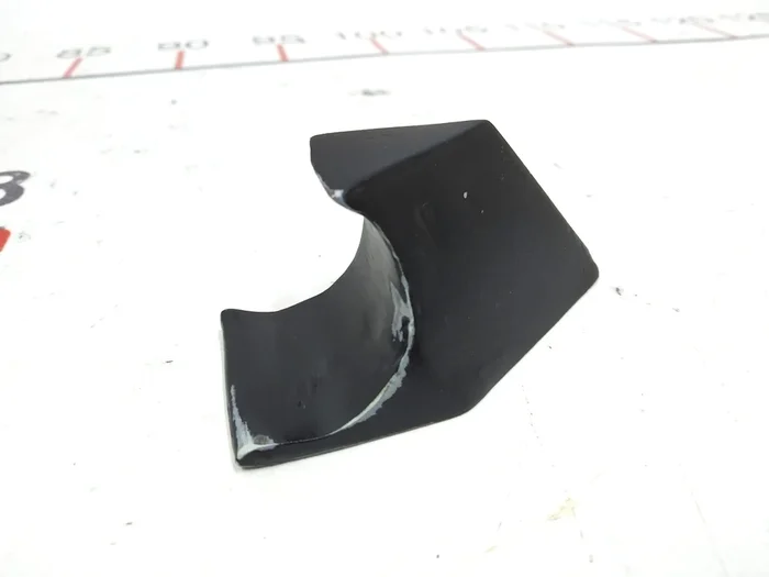 Крепление-упор полки багажника верхней Tesla model X 1108701-00-D