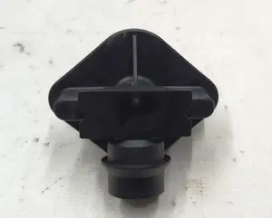 Перехідник патрубка системи охолодження основної батареї Tesla model 3 1109179-00-B