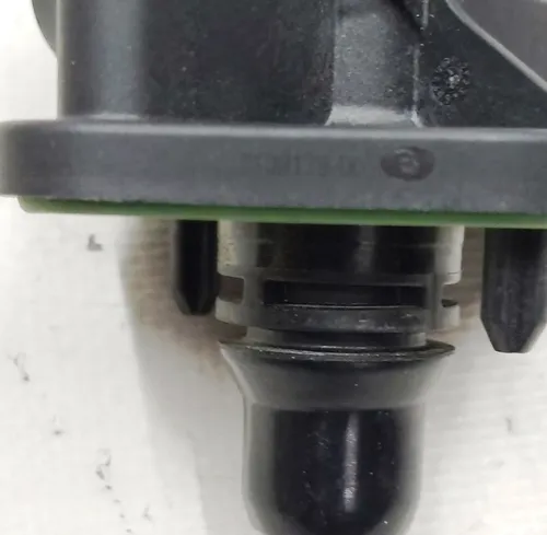 Перехідник патрубка системи охолодження основної батареї Tesla model 3 1105927-00-C