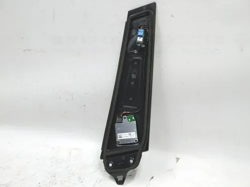 Rivestimento montante B esterno destro (vetro) con telecamera Tesla modello 3 1109255-00-G