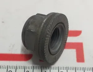 와셔가 있는 너트 M14X1.5[10]ZNFL PTP Tesla Model 3, Model Y 1109263-00-B