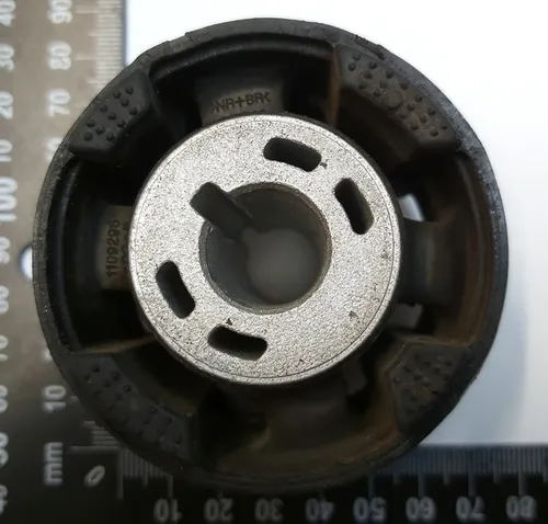 Stilhedsblok af den bageste Mosfet Tesla Model S Feb 2021, Model S juni 2025, Model X mar 2021, Model X juni 2025, Model 3, Model 3 jan. 2024, Model Y, Model Y