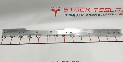 Планка держатель кронштейна АКБ RWD Tesla model 3 1109808-00-C