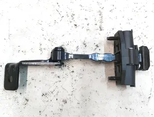 Обмежувач двері передньої правої Tesla Model 3, Model 3 Jan 2024 1110298-00-D