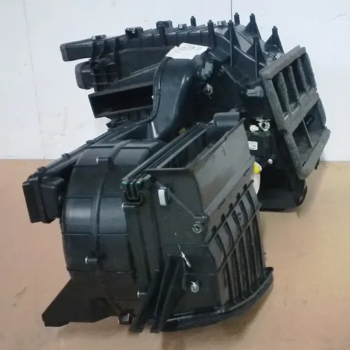 6 Vnitřní topení bez vstupního servopohonu Tesla model S REST 1116135-00-C