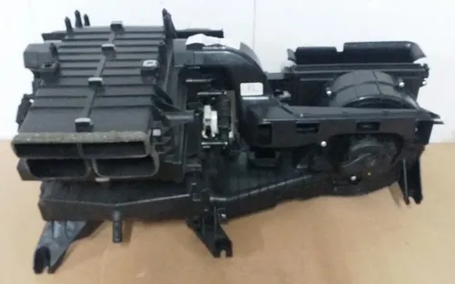 6 Vnitřní topení bez vstupního servopohonu Tesla model S REST 1116135-00-C