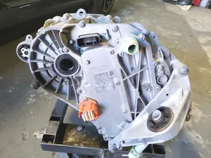 1 Gruppo motore anteriore con danni Tesla modello 3 1120960-00-F