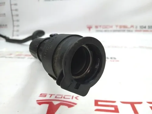 1 Трубопровід охолодження двигуна заднього лівий Tesla model X 1126911-00-B