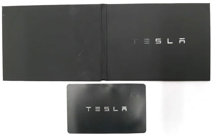 자동차 잠금 해제 키(케이스에 포함된 NFC 카드) Tesla 모델 3 1131087-00-F