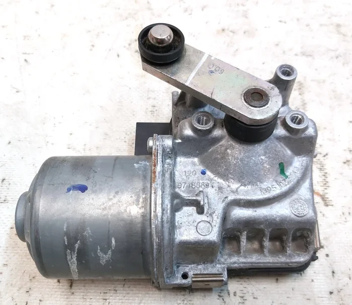 Електропривод трапеції склоочисників Tesla model Y 1490242-00-A