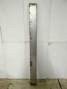 Підсилювач порога знімний внутрішній правий Tesla model S 1092770-00-A