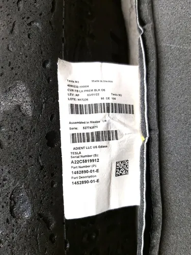 Обшивка спинки сидіння водія з підігрівом, наповнювачем PREM PUR BLK Tesla Мodel 3, Model Y 1456943-99-E