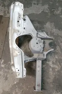 Kvartals främre höger koppenhet med rundring och vinghylla Tesla modell S REST 1022597-S0-L