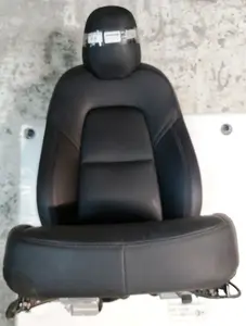 Сидіння пасажирське з підігрівом без переднатягувача, датчика, подушки, кнопок, блоку, санок PREM PUR BLK Tesla model 3 7654324-01-C