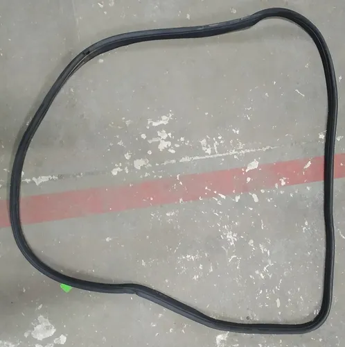 Ущільнювач отвору дверей передньої лівої Tesla model X 1459235-00-E