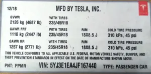 Етикетка (лейба, наклейка) основна з виробничою інформацією Tesla model 3 1462927-00-C