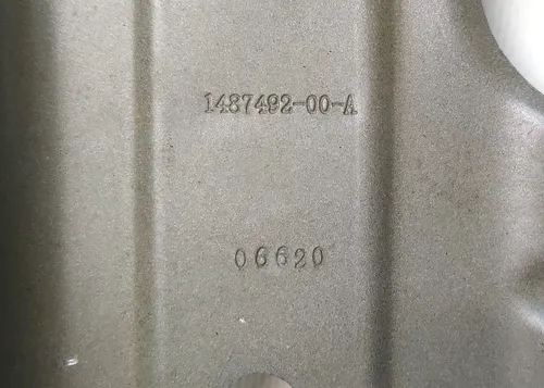 De Kronstein van de Longerson van het rechtervleugel Tesla Model Y 1487492-S0-1504590-S0