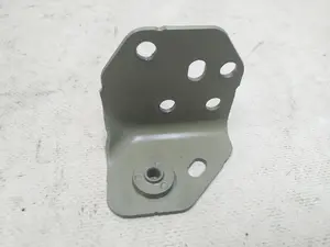 Кронштейн балки батареї 12V правий Tesla model Y 1487588-S0-A