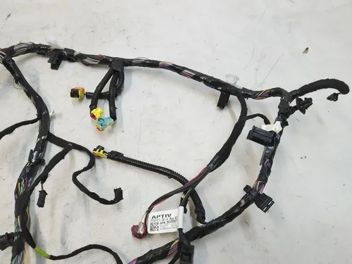 Verkabelung der Instrumententafel (Armaturenbrett) Tesla Model Y 1489040-04-E