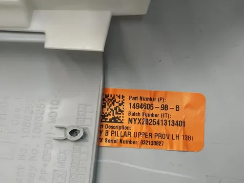 左上 B 柱装饰 Tesla Model Y 1626928-02-E