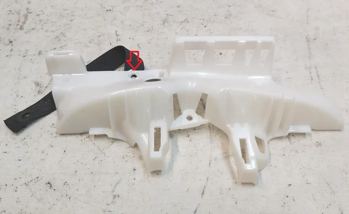 左上B柱支架 Tesla Model Y 1494610-00-I