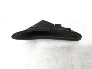 Läggande dekorativt säkerhetsbälte 2: a säten lämnade Tesla Model Y 1494612-00-C