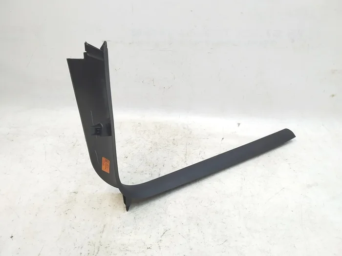 Främre vänstra tröskelkant Tesla modell Y 1494619-00-D