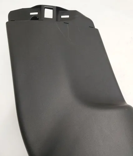 Pelarskydd B nedre vänster Tesla modell Y 1494623-00-E