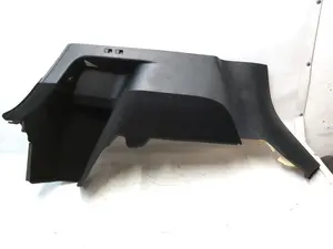 Finisare mare a portbagajului cu butoanele de control a scaunelor din cel de-al treilea rând Tesla Model Y 1493076-98-B