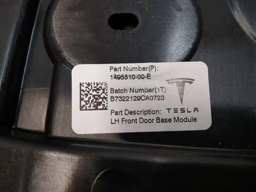 Склопідйомник передній лівий з моторчиком і механізмом підйому в зборі Tesla Model Y 1526804-00-C, 1526800-00-F