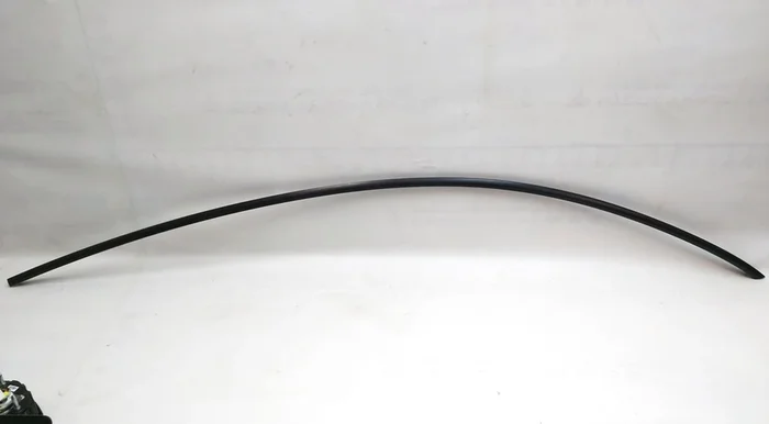 Modanatura laterale destra NERA Tesla modello Y 1495731-00-A