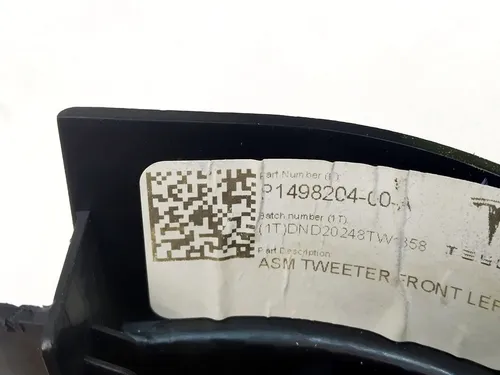 Декоративна накладка під динамік двері передньої лівої Tesla Model Y 1498204-88-B